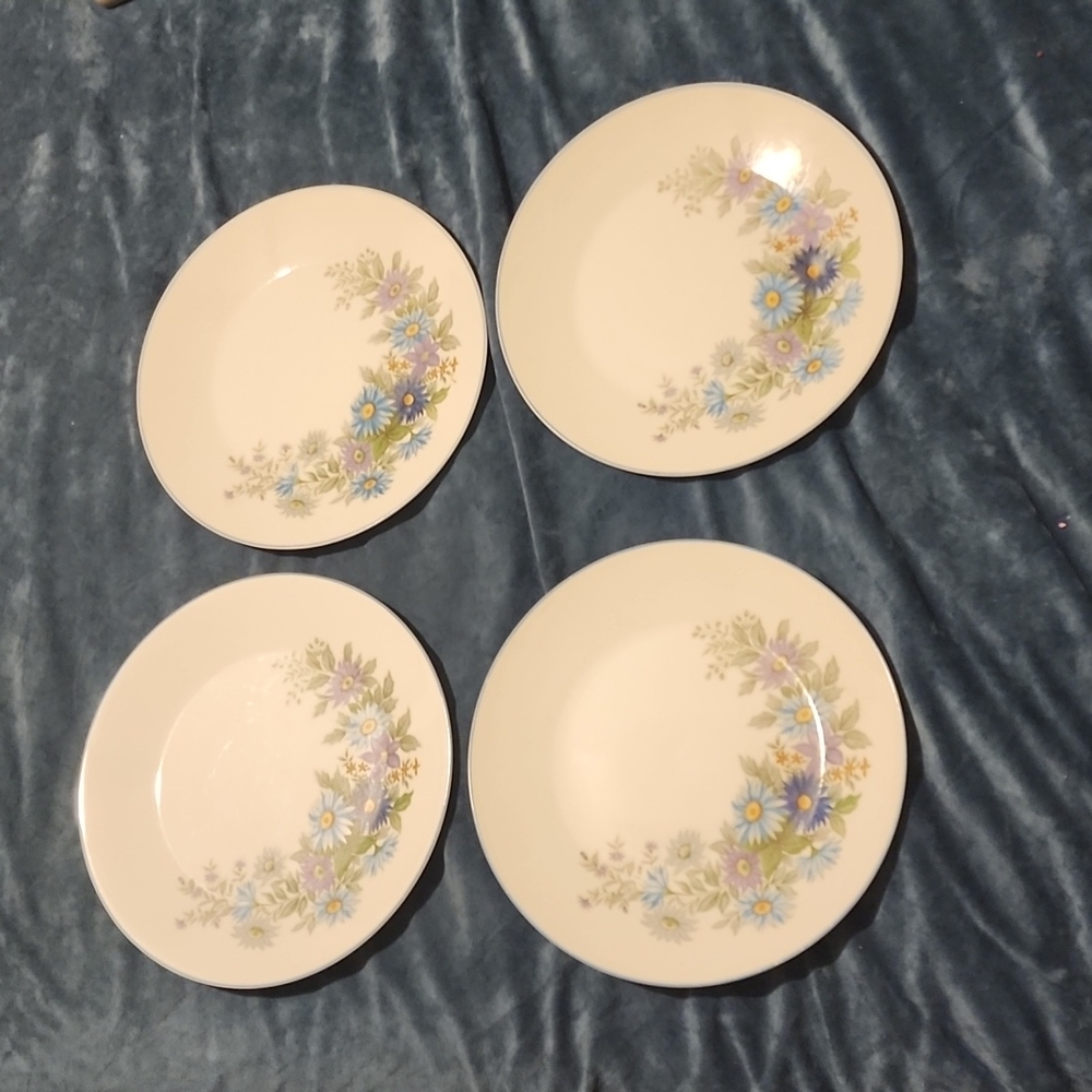 Set of 4 Amcrest Flower Festival Plates